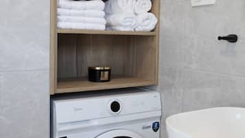 Apartment (A1) | Bathroom | Towels