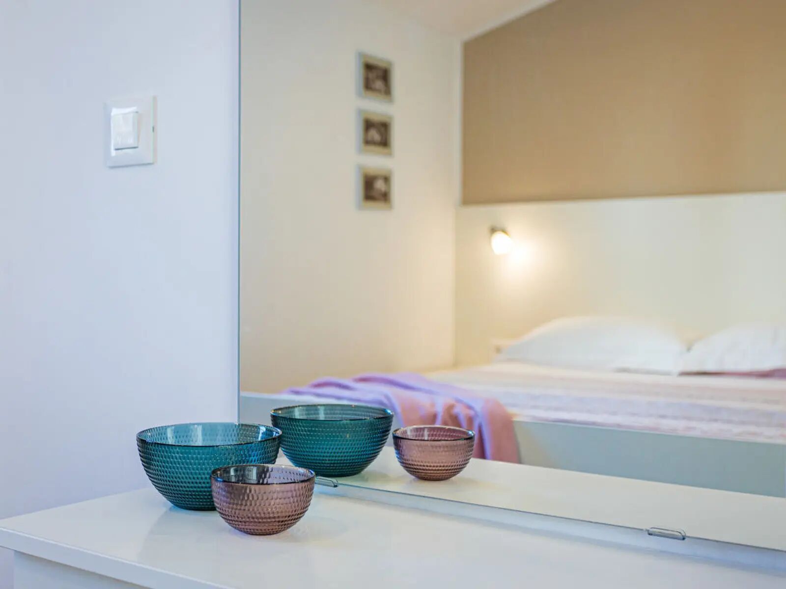 Casa | Tabla de planchar con plancha y wifi gratis 