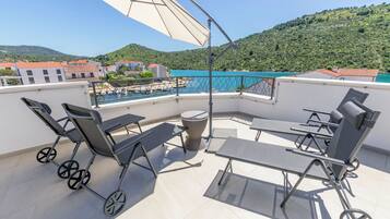 Apartment (A2) | Water view