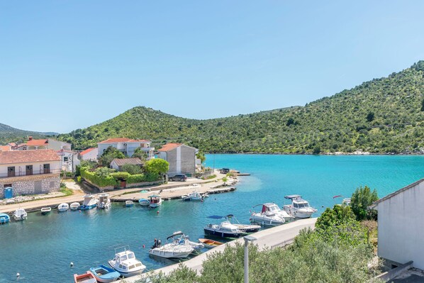Apartment (A2) | Water view - Apartments Lonamare (Rogoznica)