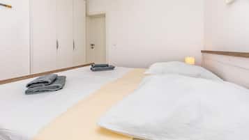 Apartment (A1) | In-room safe, iron/ironing board, free WiFi