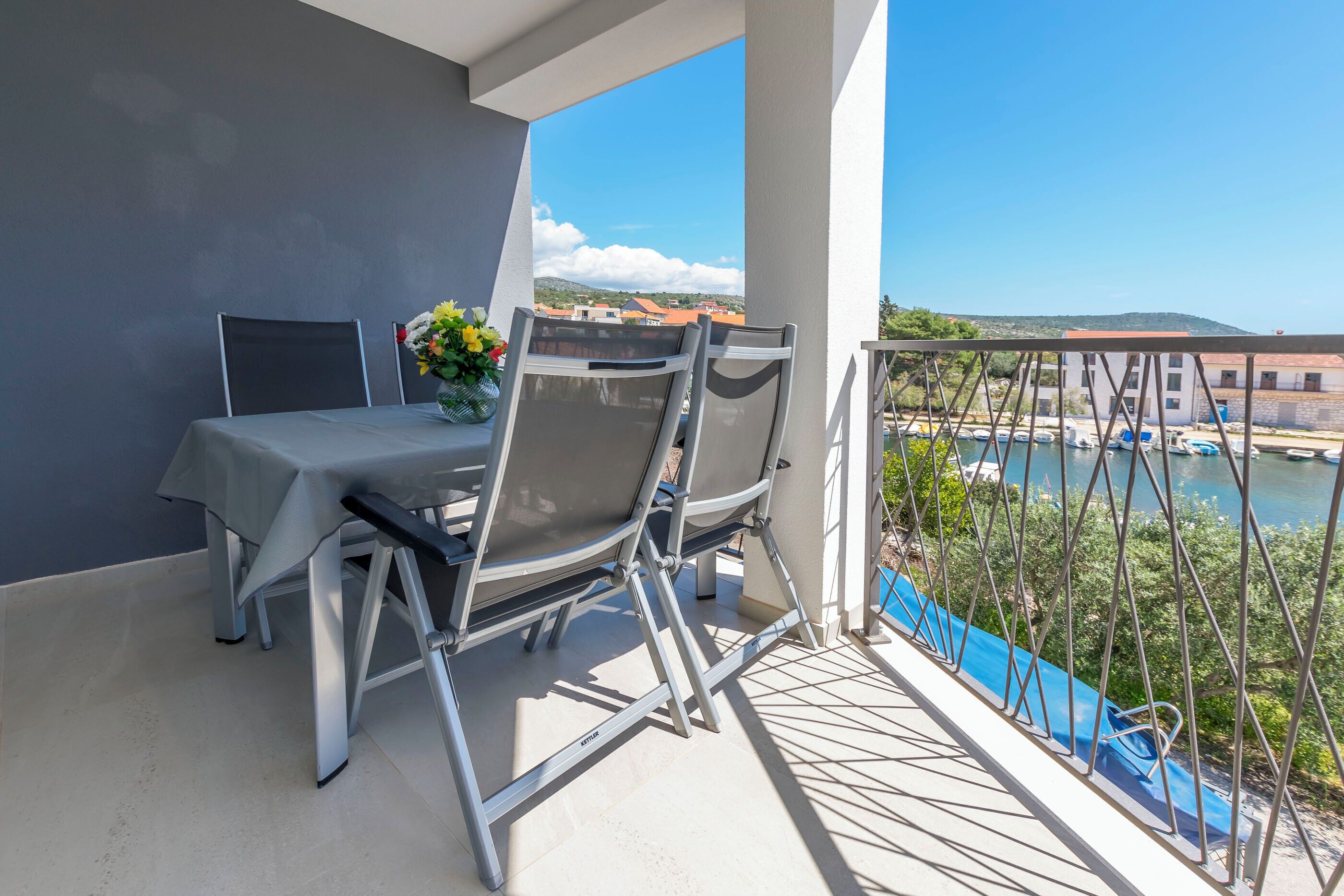 Apartment (A2) | Water view