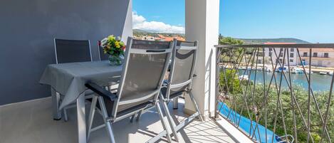 Apartment (A2) | Water view