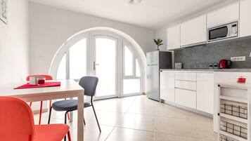 Studio (A1) | Private kitchen | Fridge, microwave, stovetop, espresso maker