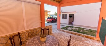 Apartment Duba by the sea