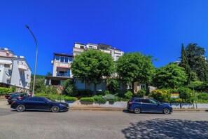 Building design - Apartment Beachfront Selce (Crikvenica)