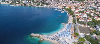 Apartment Beachfront Selce