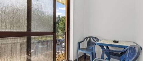 Apartment (A1) | Balkon