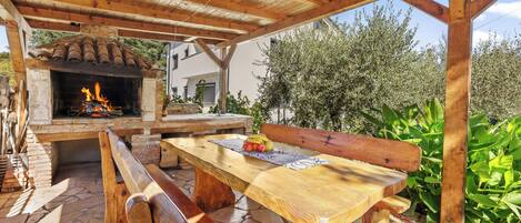 BBQ/picnic area