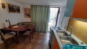 Apartment (A2) | Private kitchen - Apartments Alice Seafront (Slivno)