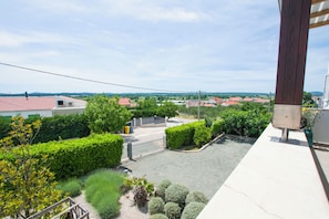 House | Parking - House Srecko (Polaca)