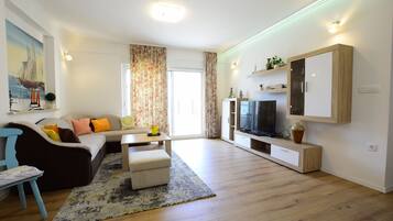 Căn hộ (A1) | Phòng khách