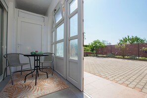 Căn hộ (A1) | Khu ẩm thực ngoài trời