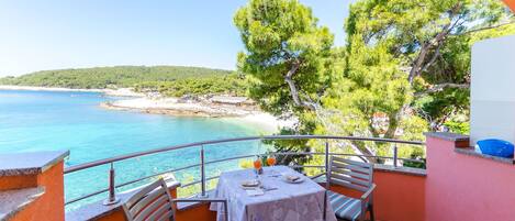 Studio (A5) | Water view