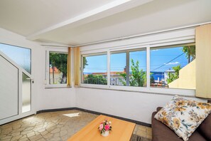 Apartment (A1) | Living room - Apartment Car (Crikvenica)