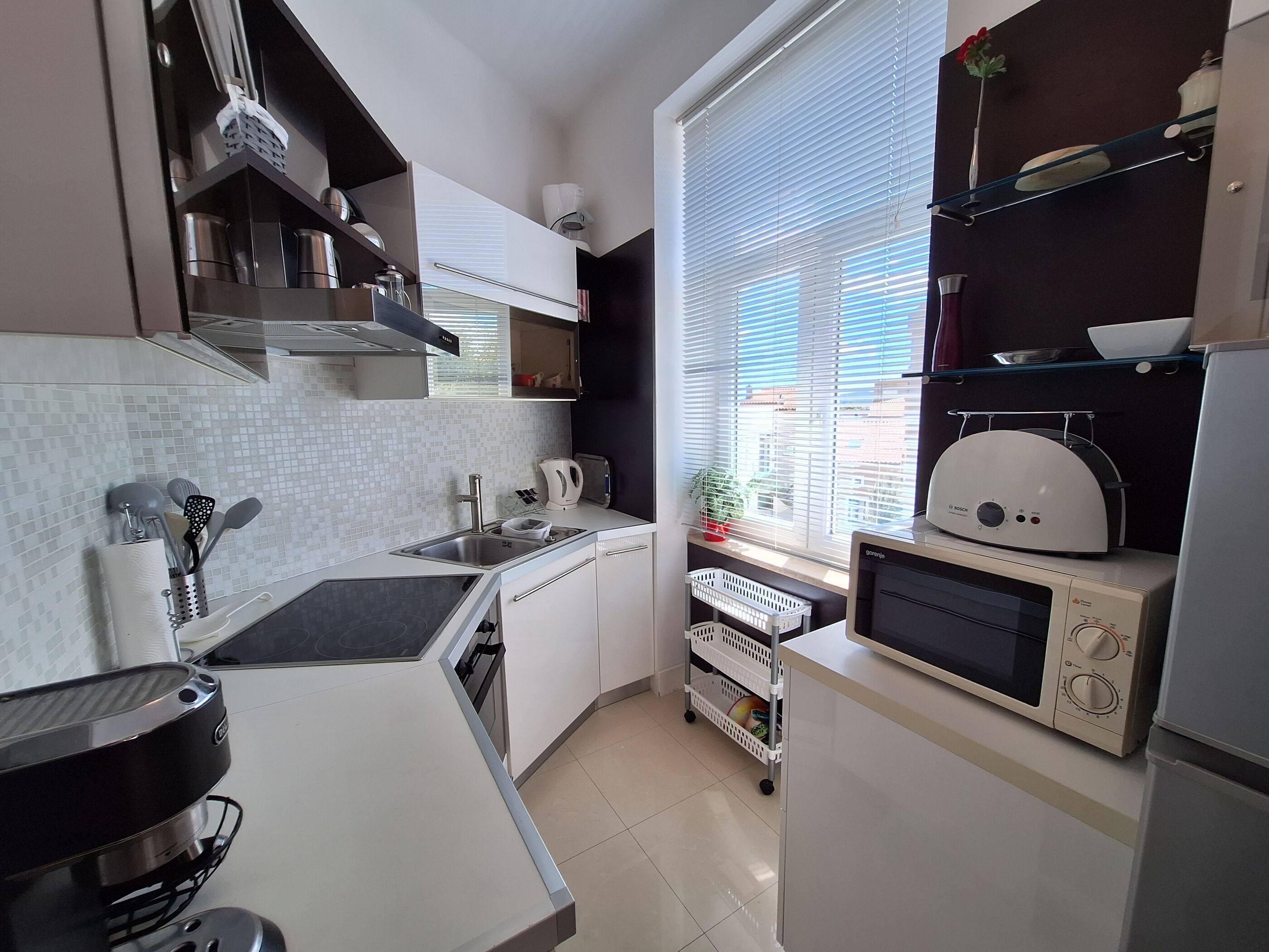 아파트 (A2) | 전용 주방 | 냉장고, 전자레인지, 쿡탑, 식기 세척기