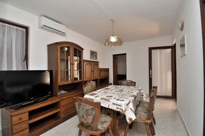 Apartment (A1) | Dining - Apartment Little Bird (Vodnjan)