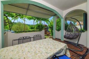 Apartment (A1) | Terrace/patio - Apartments I&M (Lopar)