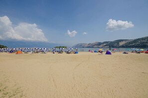 Beach - Apartments I&M (Lopar)