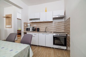 Apartment (A2) | Private kitchen - Apartments I&M (Lopar)