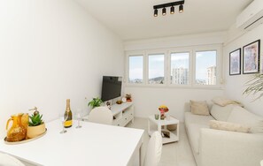 Apartment (A1) | Ruang tamu