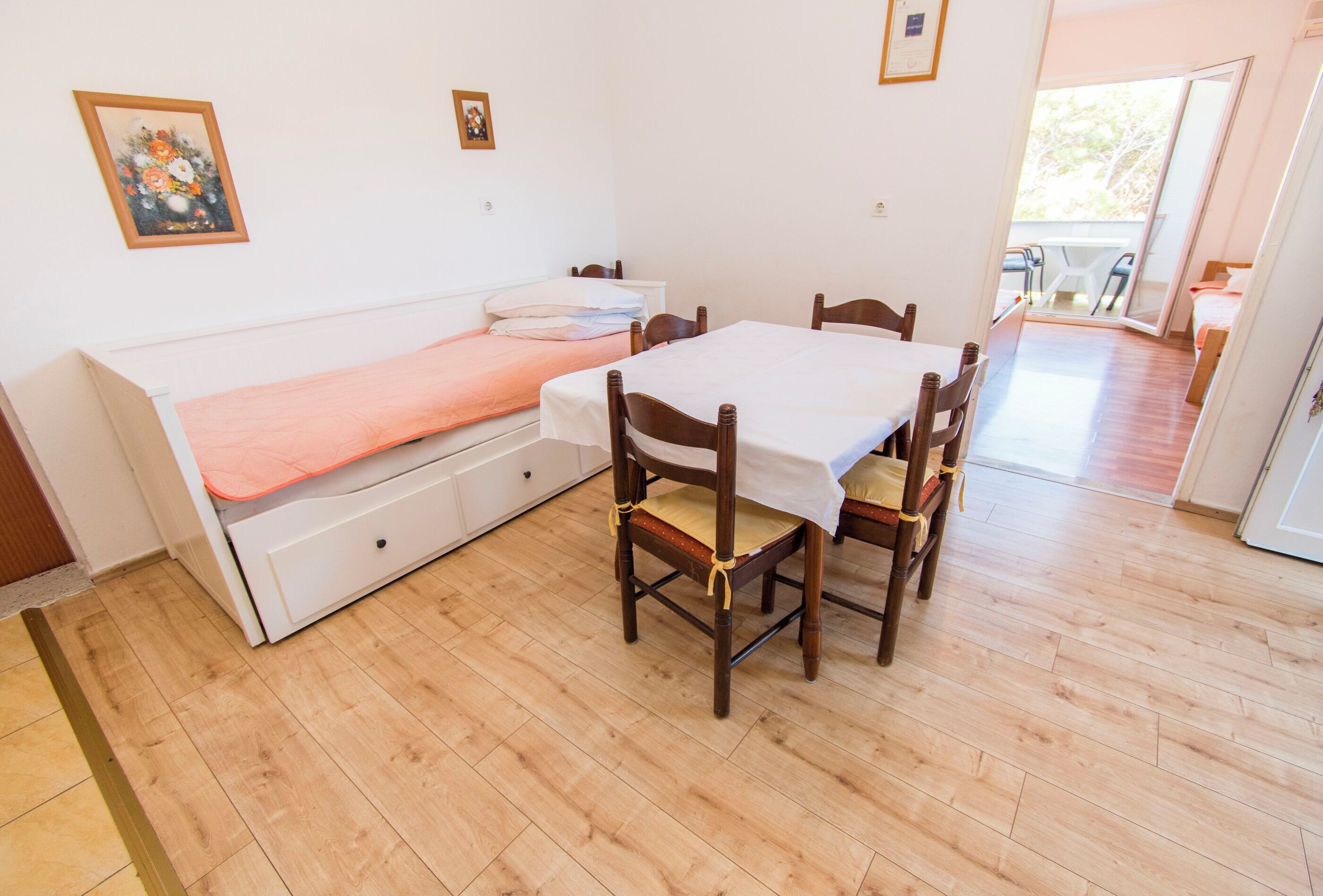 Lägenhet (A2) | Restauranger