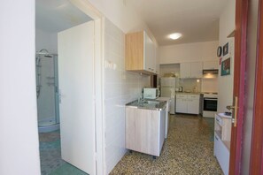 Apartment (A1) | Private kitchen - Apartment Flower (Rijeka)