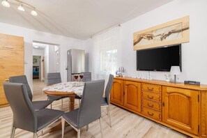 Apartment (A2) | Dining - Apartment Panorameblick (Crikvenica)