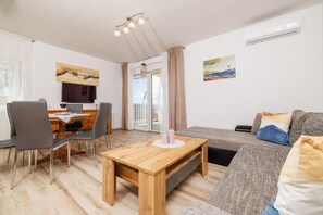 Apartment (A2) | Living area - Apartment Panorameblick (Crikvenica)