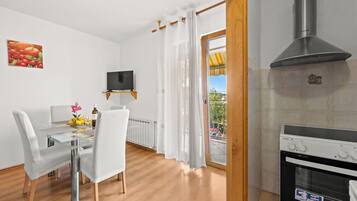 Apartment (A1) | Private kitchen