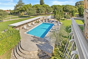 Apartamento (A4) | Piscina | Piscina externa, piscina infinita, guarda-sóis, espreguiçadeiras