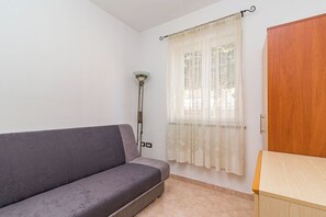Căn hộ (A2) | Nôi (giường cho trẻ sơ sinh) miễn phí 