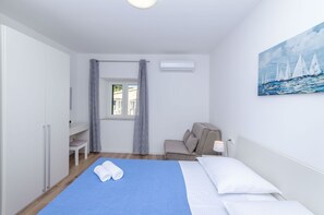 House - House Mateljan (Jelsa)