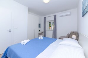 House | Iron/ironing board, free WiFi - House Mateljan (Jelsa)