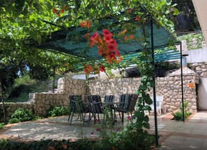 Apartment (A1) | Terrace/patio - Apartments Kovami (Podgora)