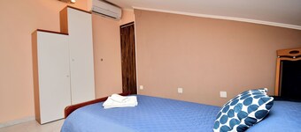 อพาร์ตเมนต์  มาริโอ  