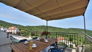 Huoneisto (A1) | Parveke