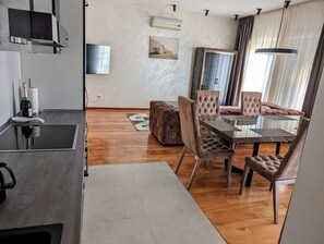 Apart Daire (A1) | Yemek sevisi