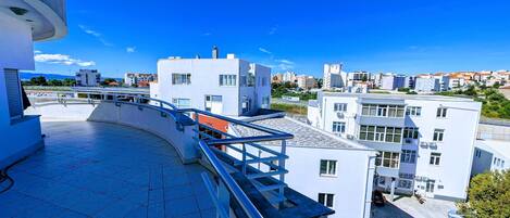 Căn hộ (A1) | Hiên