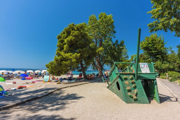 Beach - Apartment Anita (Crikvenica)