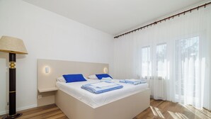 Ảnh chưa phân loại, 2 trong số 36 ảnh, nút