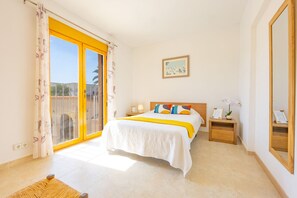 4 bedrooms, iron/ironing board, free WiFi, bed sheets - Villa Maryline - Plusholidays (Calpe)