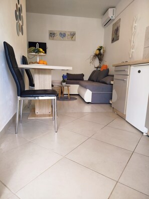 Apartment (A1) | Private kitchen - Apartments Rose (Sibenik)
