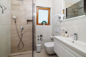 Apartment (A1) | Bathroom - Apartments Villa Ivka (Crikvenica)