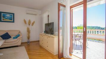 Apartment (A2) | Living room