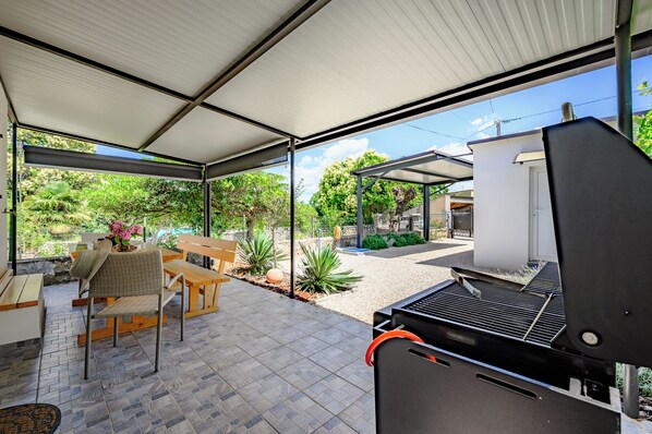 BBQ/picnic area - House Miha (Tar-Vabriga)