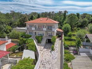 Kiến trúc tòa nhà