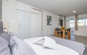 Apartment (A1) | Iron/ironing board, free WiFi - Apartment Golubinka (Dugi Rat)