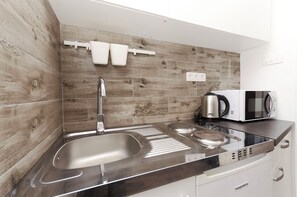 Studio (A2) | Private kitchen - Apartments Darinka (Vodice)