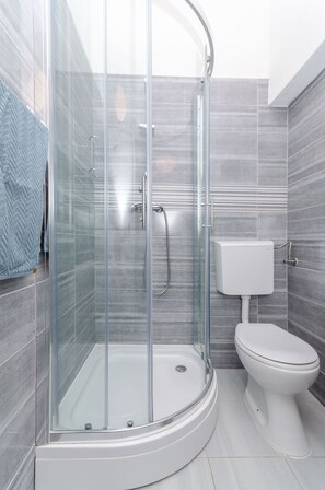 Apartment (A1) | Bathroom | Towels - Apartment Kokic (Jelsa)